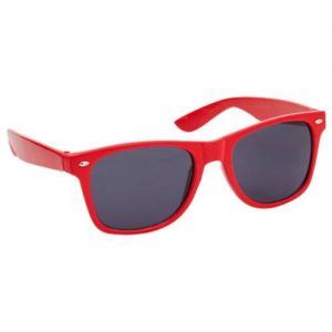 Gafas de sol opacas en color rojo